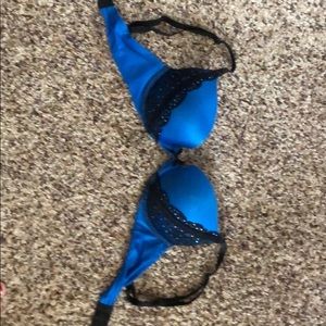 Victoria’s Secret sexy lace rhinestone 32c bra